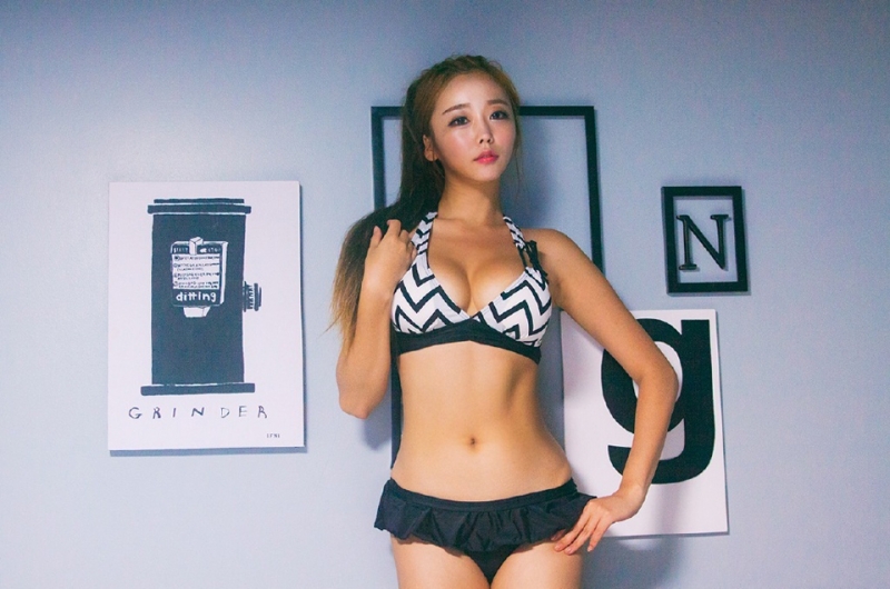 内衣美女前凸后翘人体之美写真