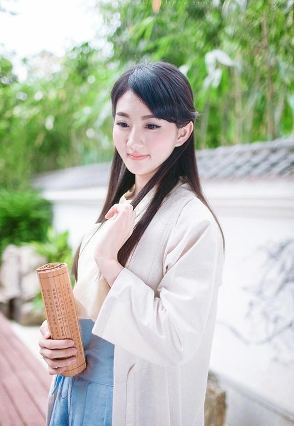 汉服美女品茶赏花唯美古风摄影