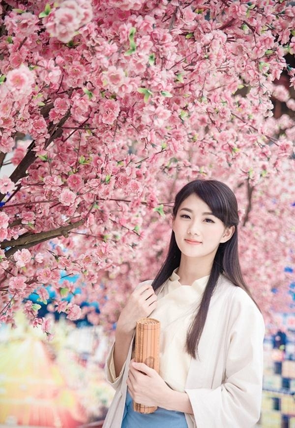 汉服美女品茶赏花唯美古风摄影