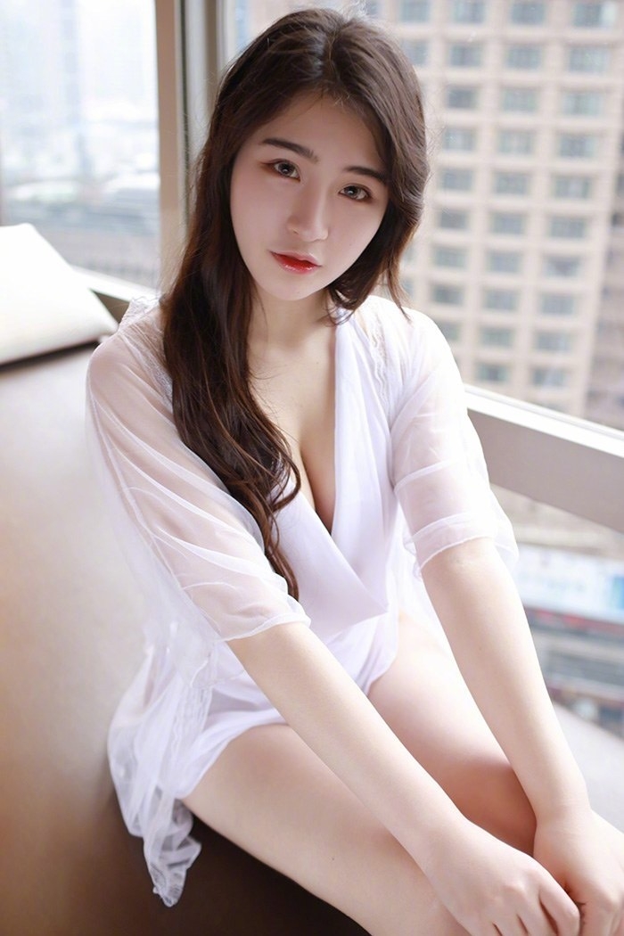 好身材美女傲人事业线性感写真