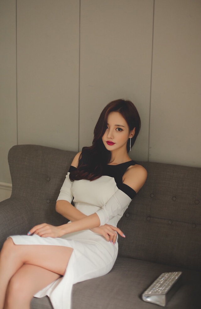 性感美女前凸后翘s型曲线套图