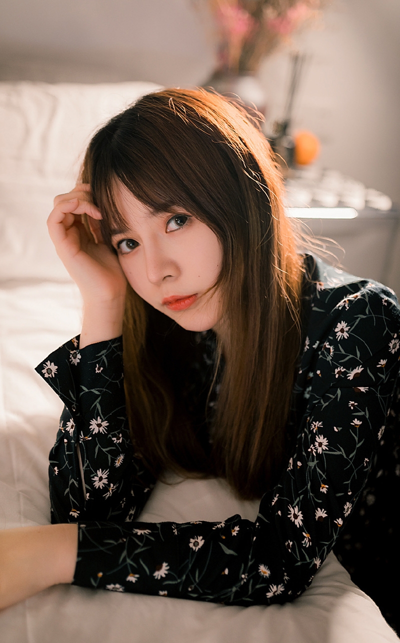 金发女郎美腿玉足性感撩人美图
