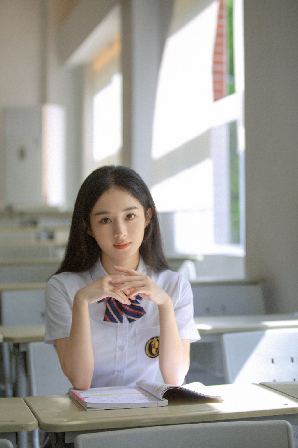 赵丽颖演的吴恬静甜美学姐MV截图
