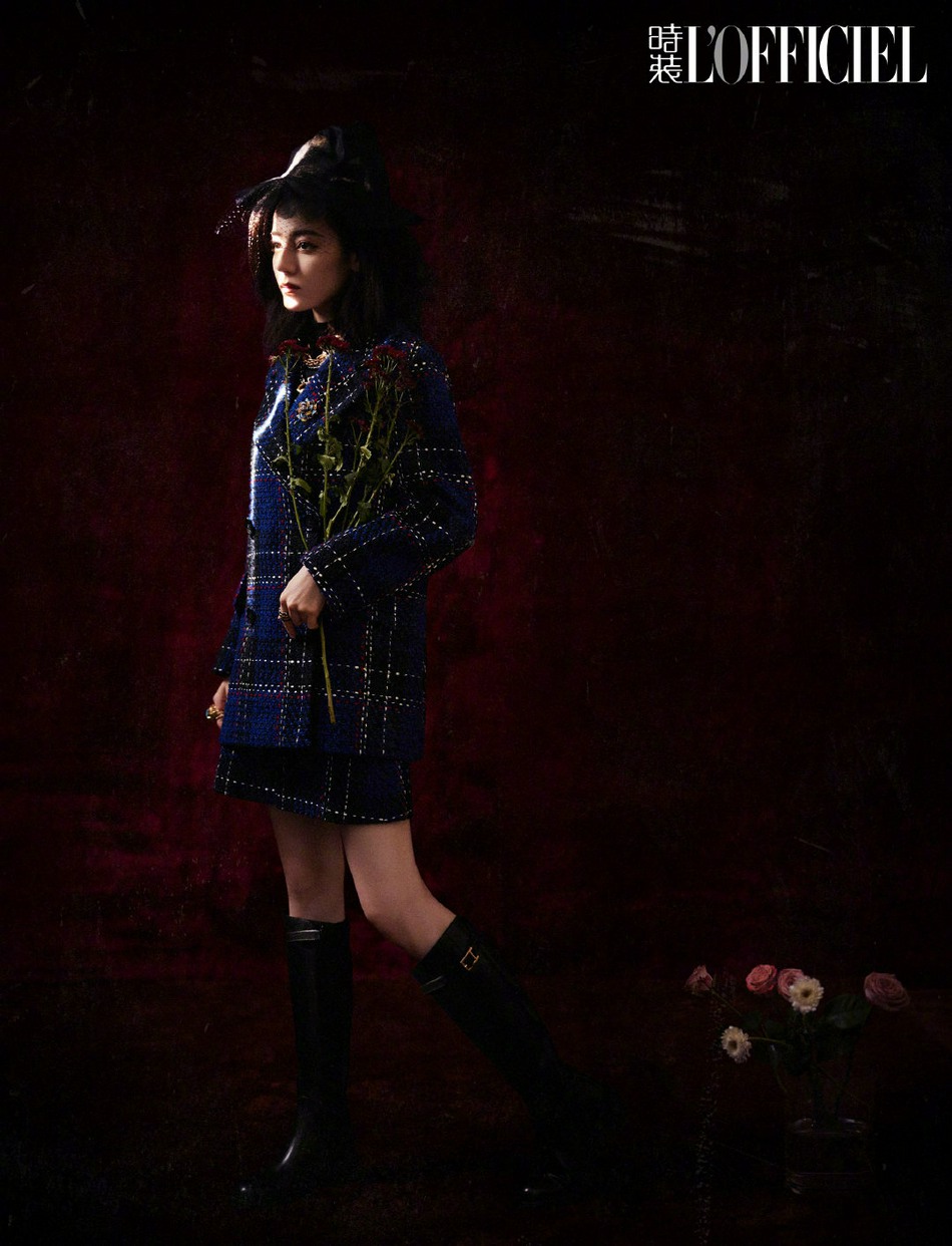 迪丽热巴化身摩登女郎杂志写真