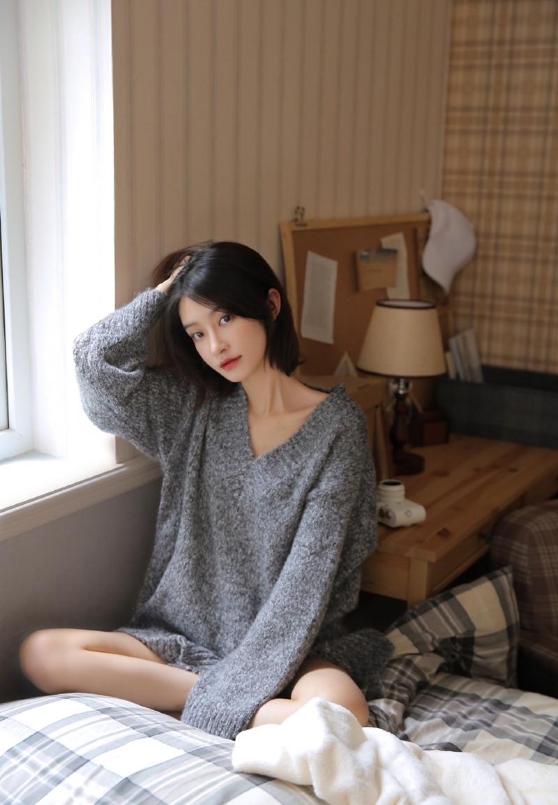 毛衣美女齐肩短发慵懒随性图片