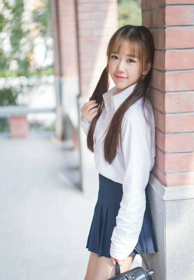 青春靓丽双马尾小姐姐街拍写真