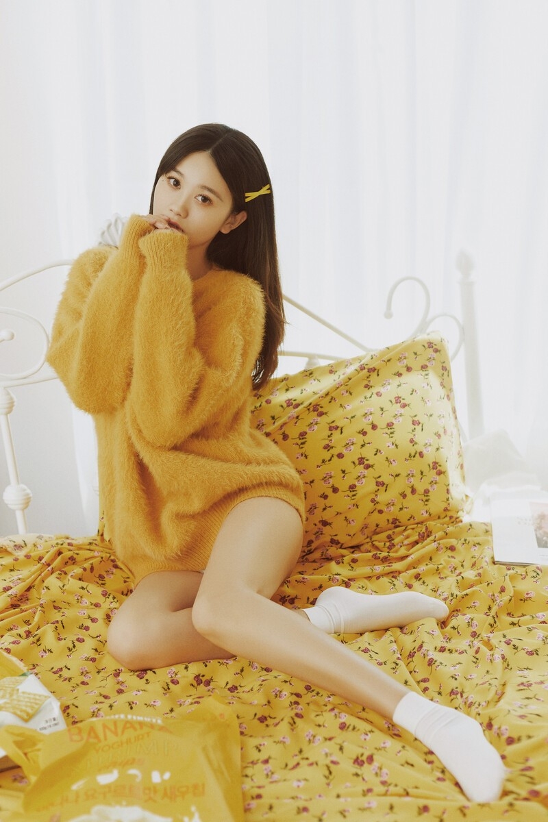 大长腿小姐姐娇俏明媚私房写真