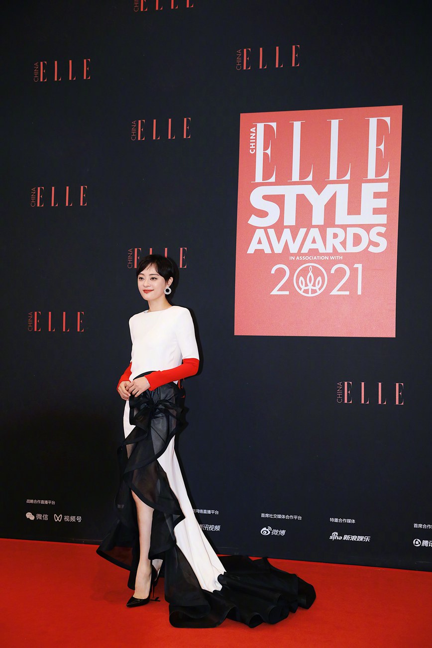 孙俪撞色设计感礼裙图片ELLE红毯低调又性感