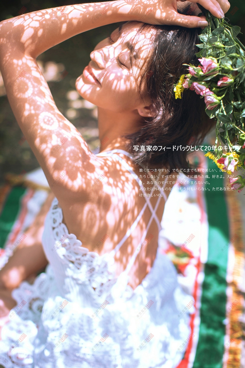 短发美女精致侧颜唯美逆光摄影