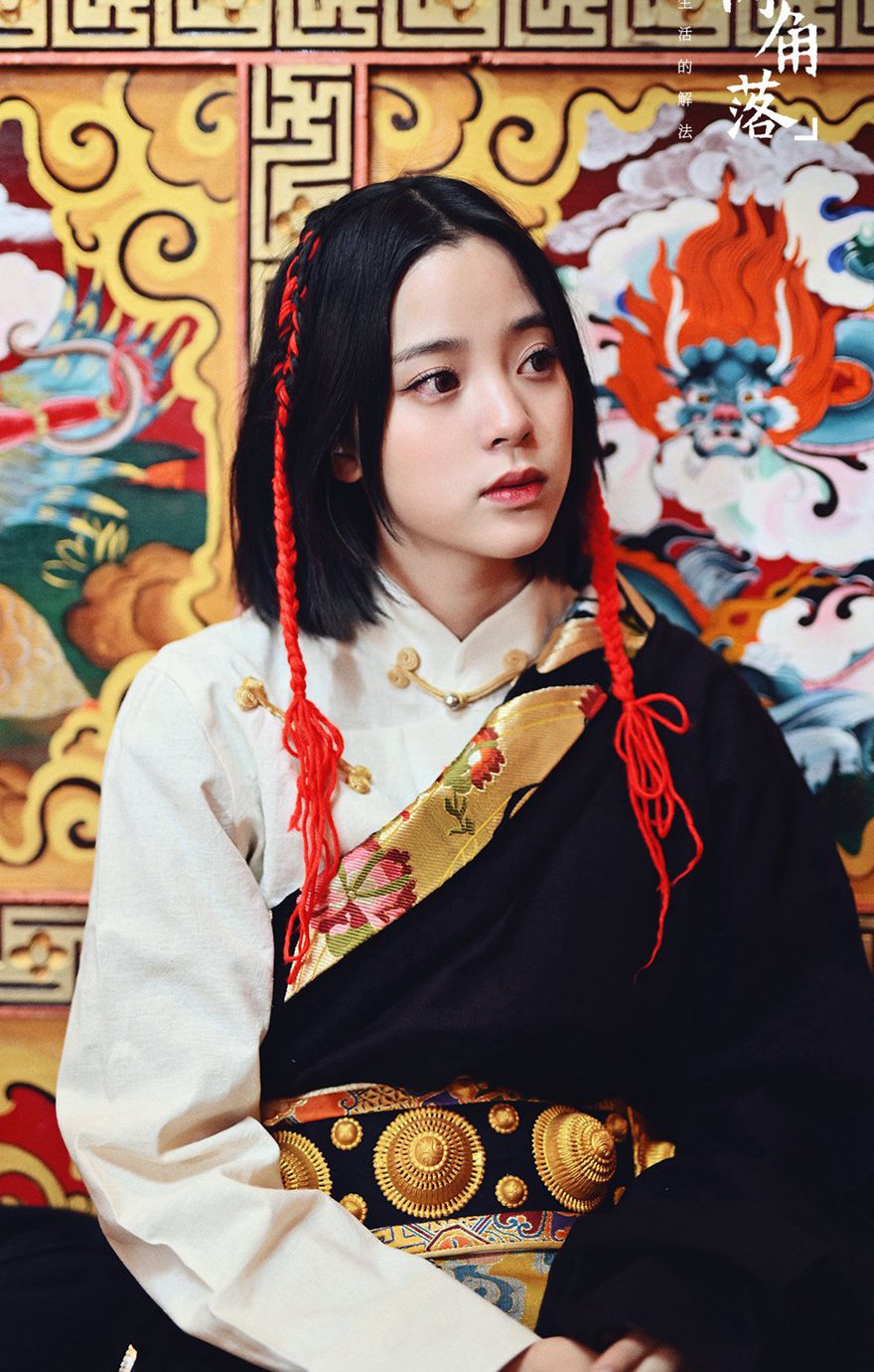欧阳娜娜《奇遇・人间角落》理塘篇章穿藏族服饰图片