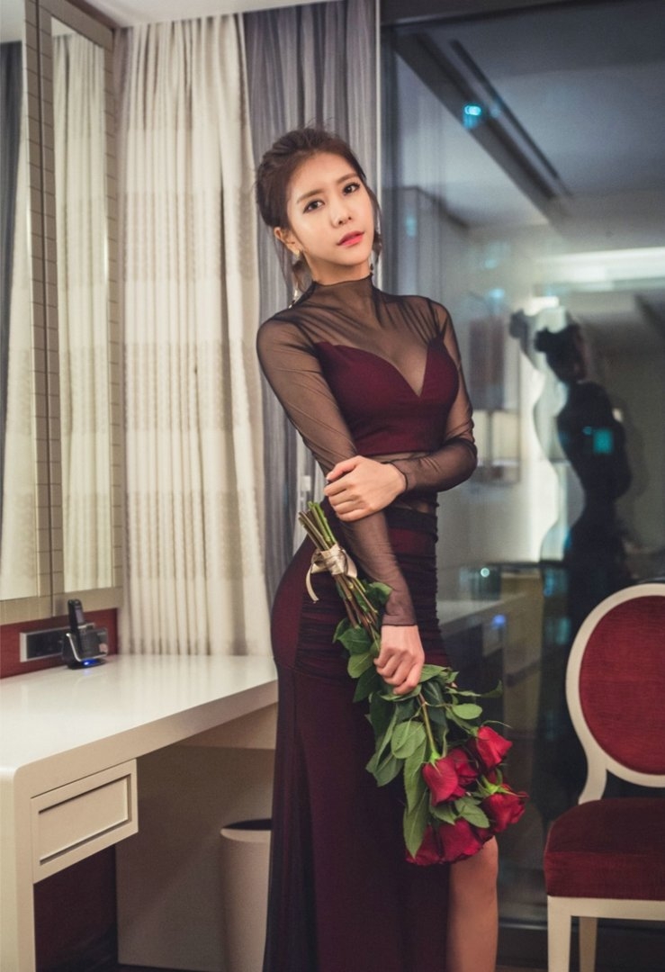 性感美女极品透视高跟美腿辣图