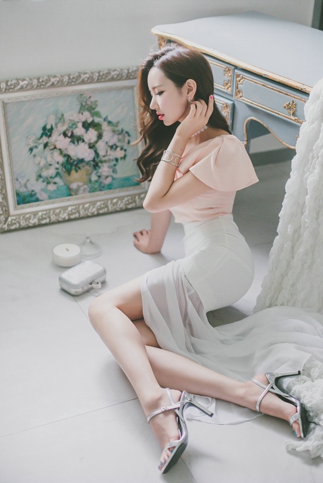 美女尤物高跟美腿极品销魂套图