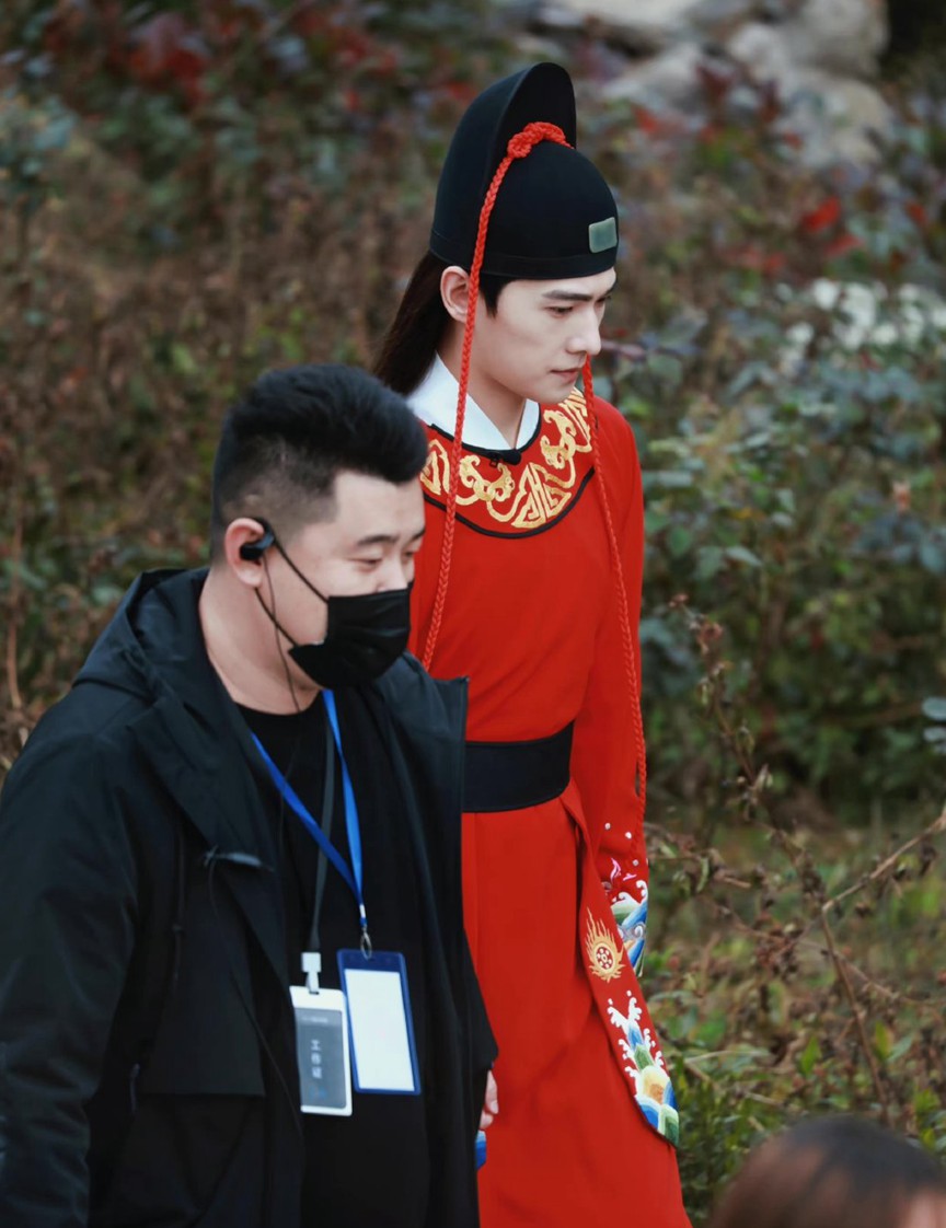 杨洋《青春环游记3》cos红衣展昭图片