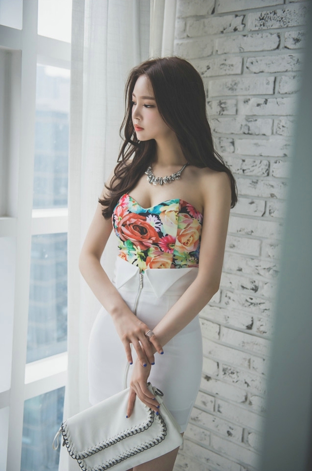 韩国美女前凸后翘性感火辣美图