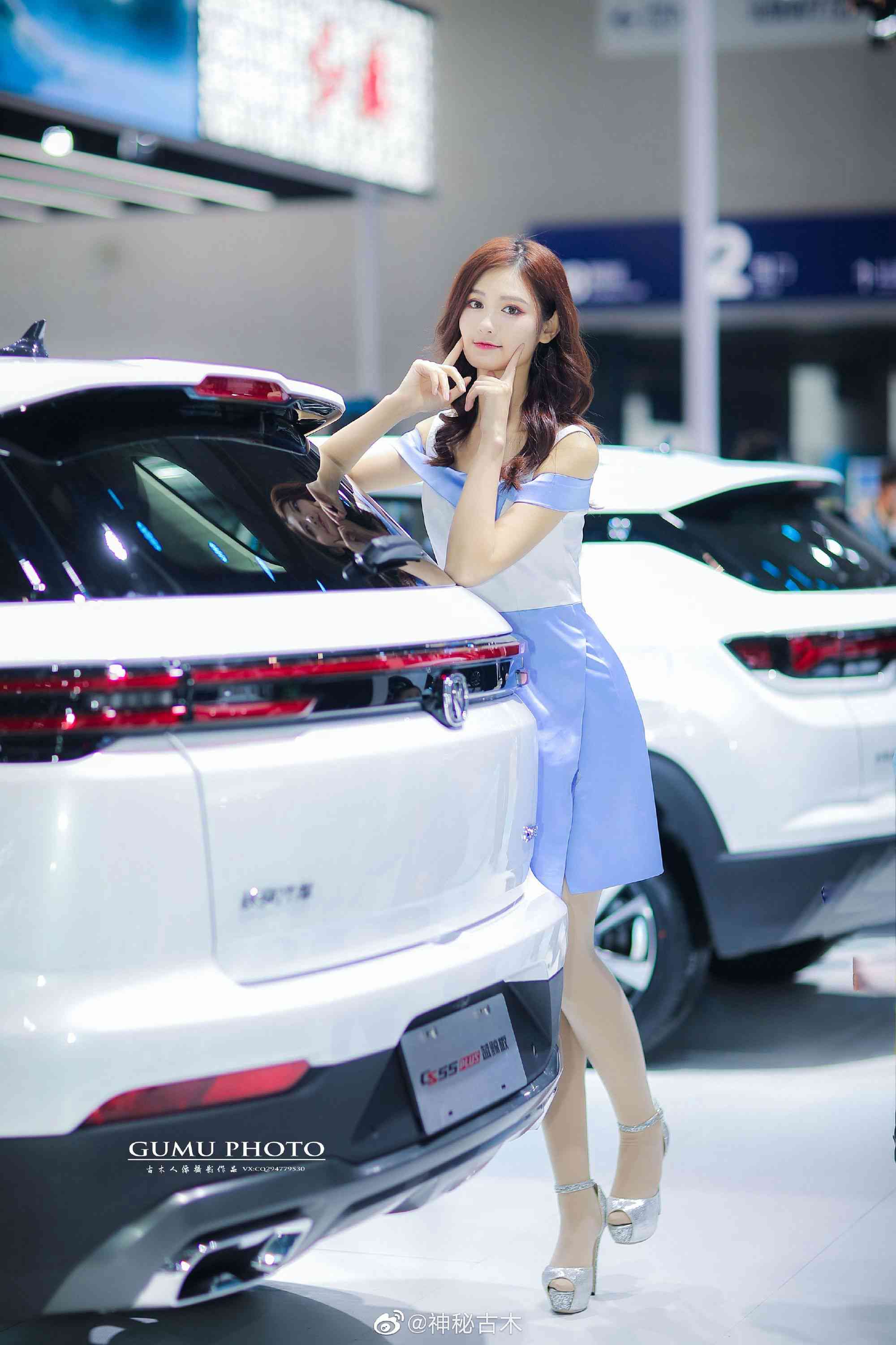 美女车模高跟丝袜美腿玉足套图