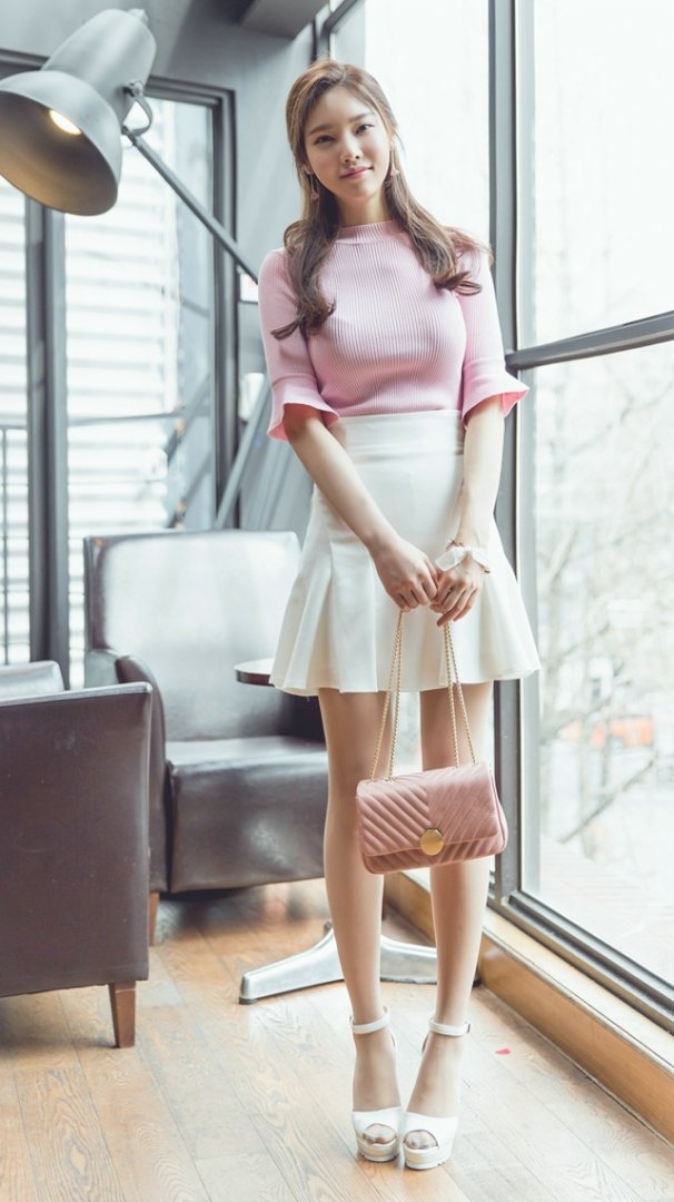 丰满美女波涛胸涌极品销魂私拍