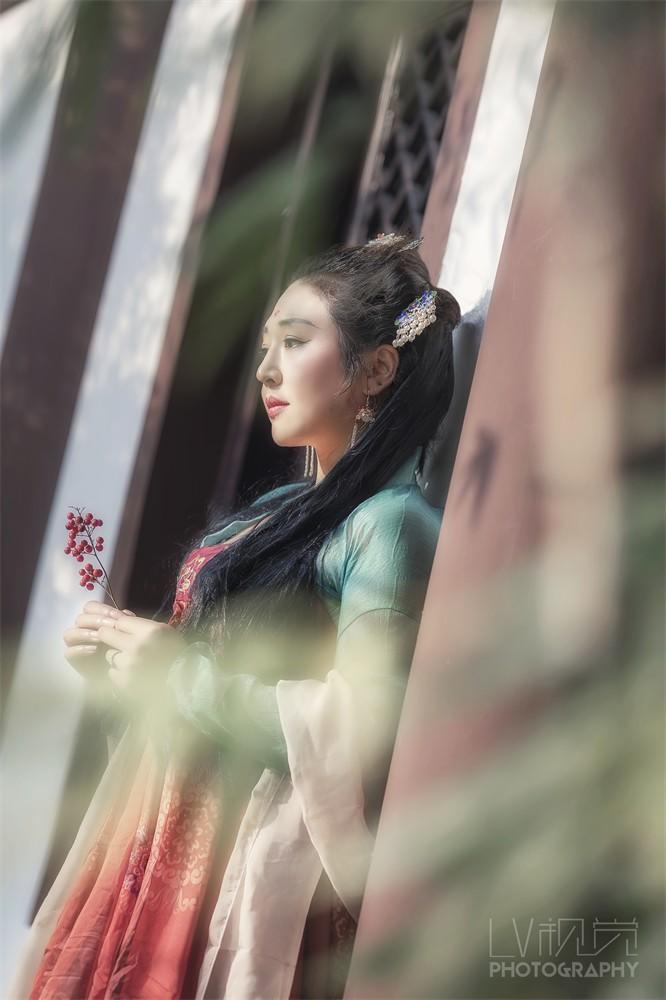 古装美女精致侧颜唯美古风摄影