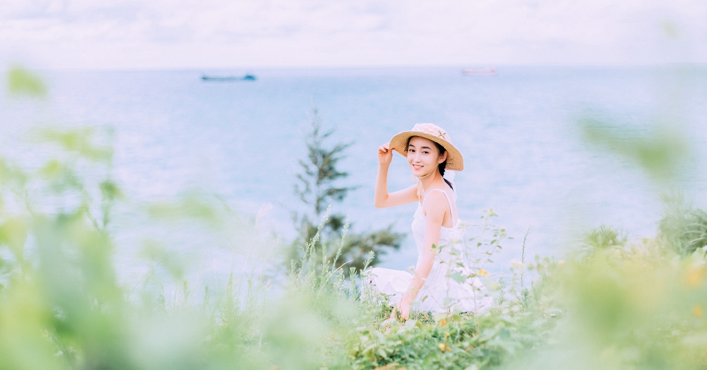 欲火清纯美女九尾Ivy薄丝吊带图集
