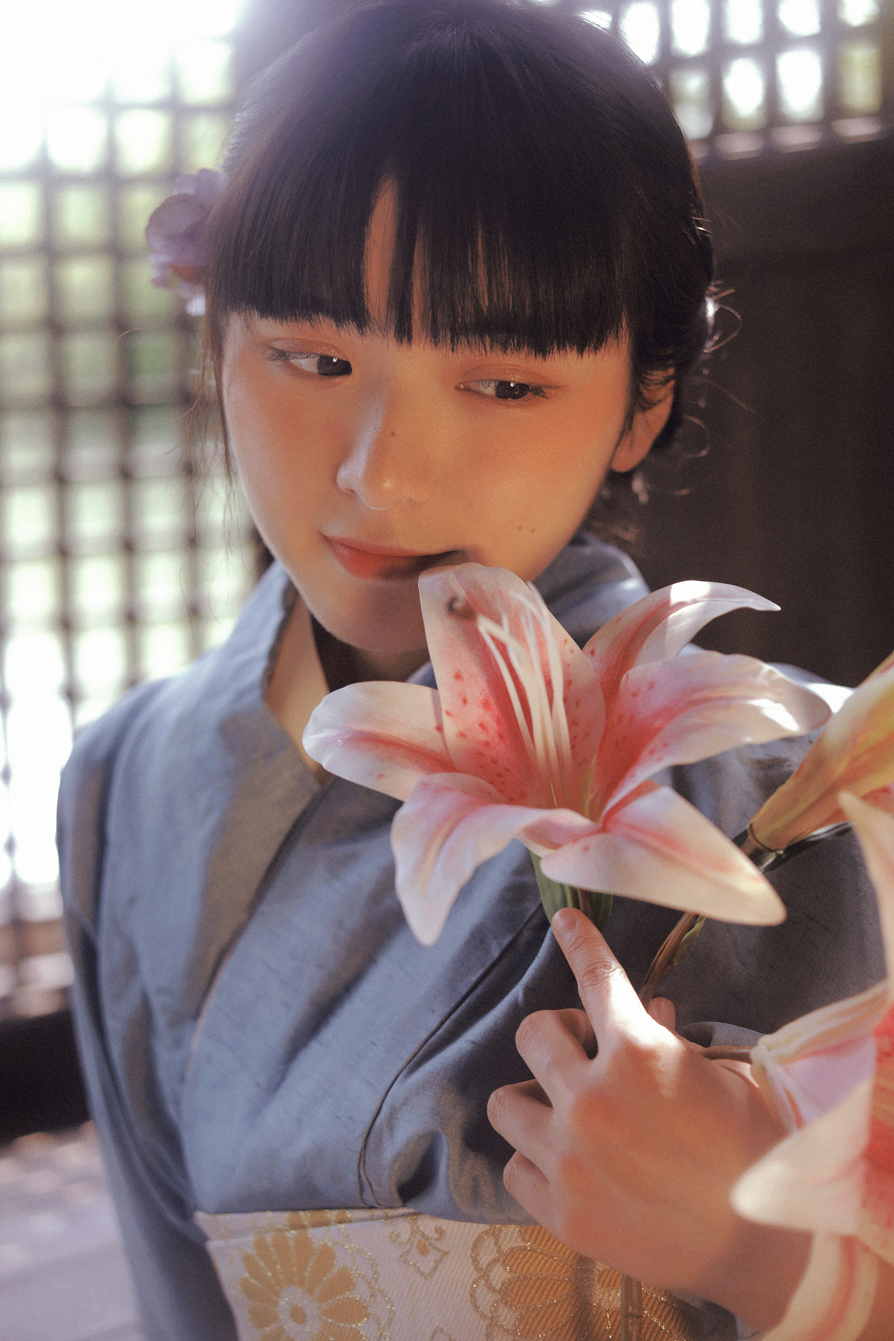 日系和服美女长得小家碧玉古风摄影
