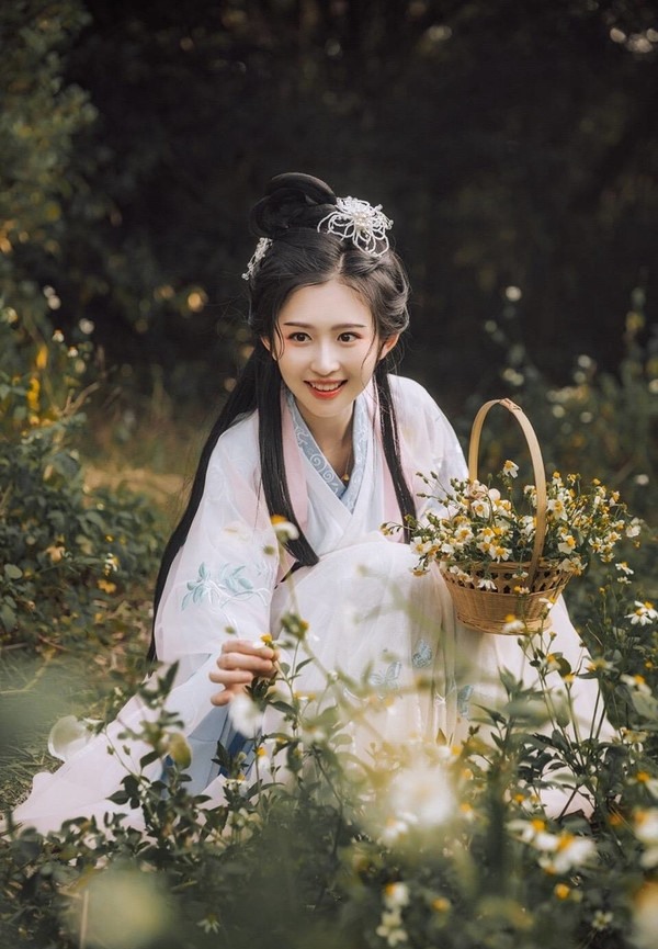 森林气质古装美女自然梦幻唯美长裙写真