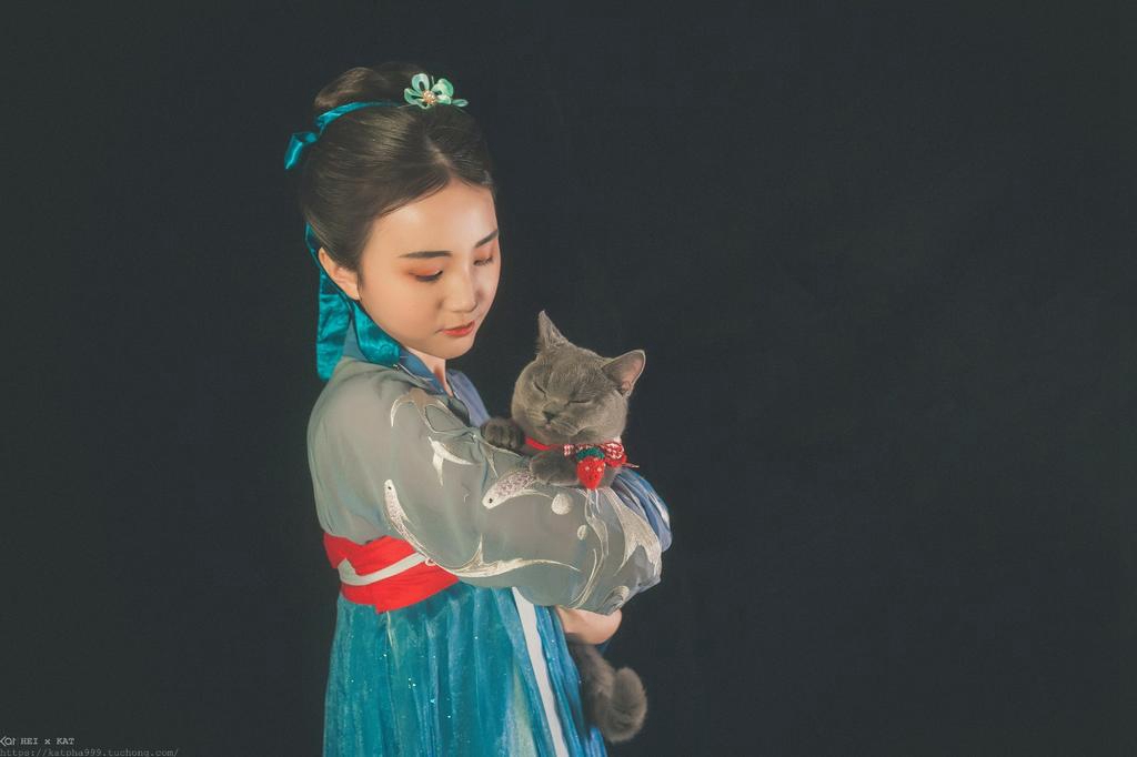 汉服少女娇小玲珑唯美古风摄影