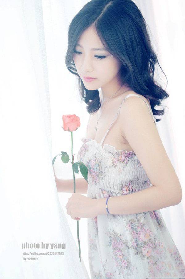 宅男女神小热巴完美好身材前凸后翘魔鬼美女套图