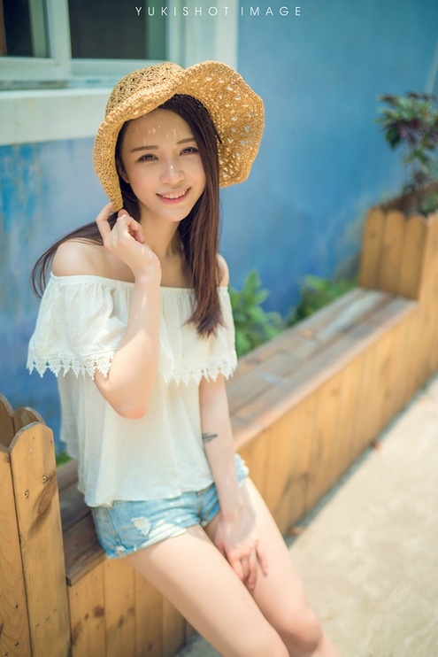 销魂完美女车模化身ol制服美女充满女人味图片