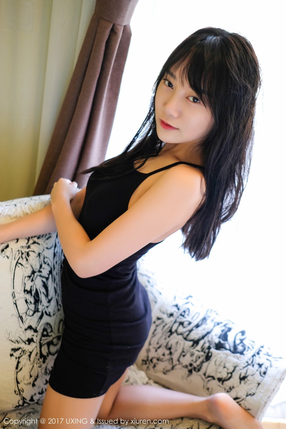 性感美女少妇何嘉颖真空豪乳三角翘臀湿身诱惑写真