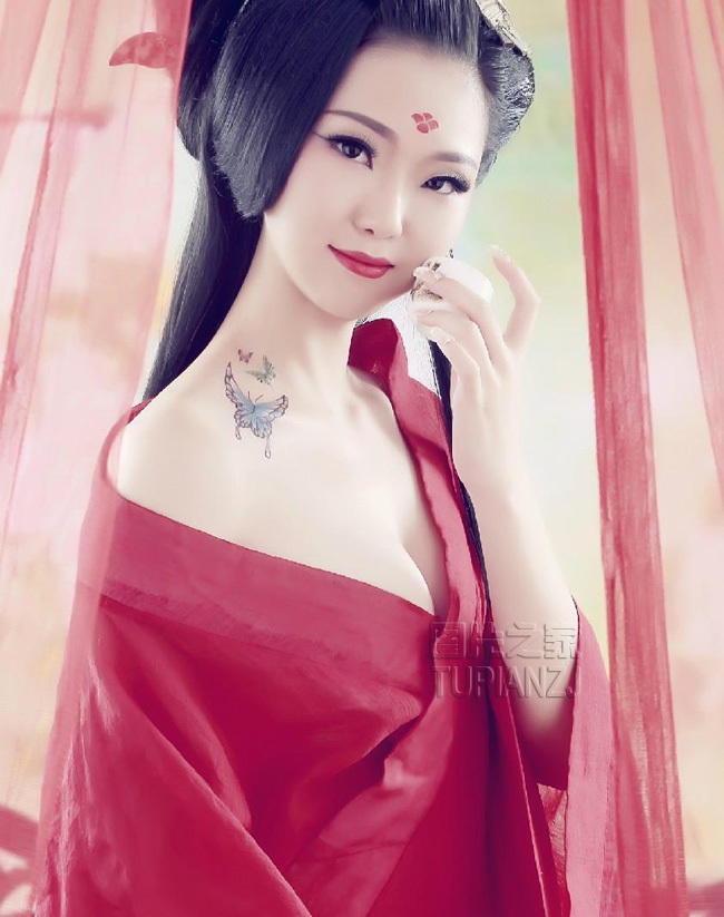 美女古典红妆诱惑 完美曲线展露无遗