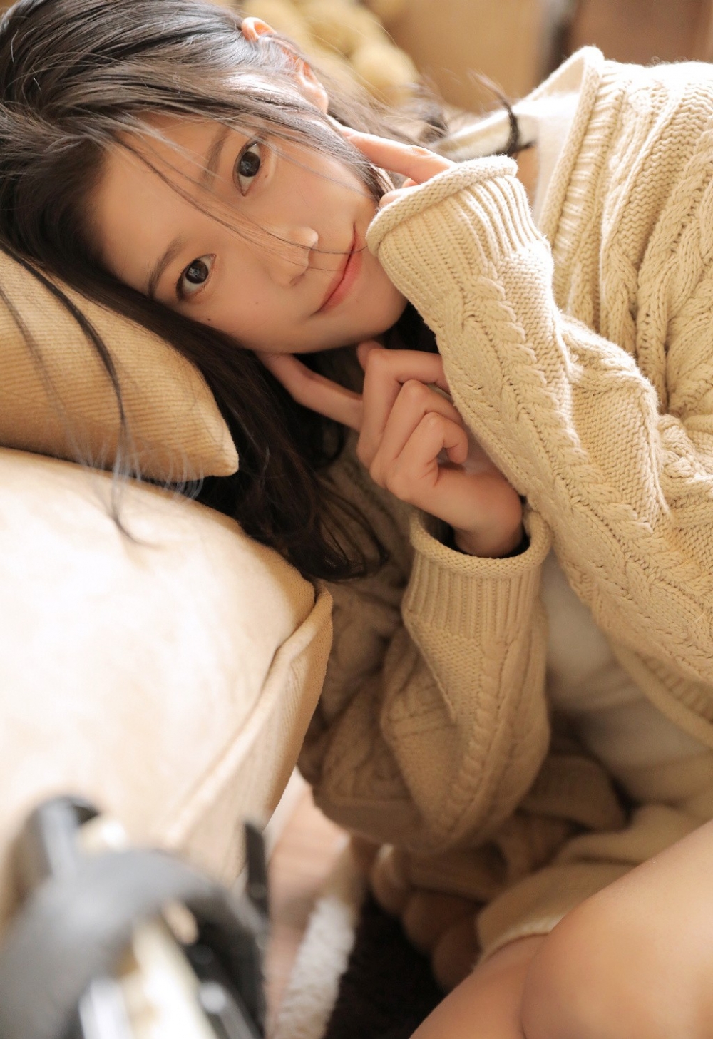 治愈系美女白丝美腿娃娃脸粉嫩性感童颜萝莉私房写真
