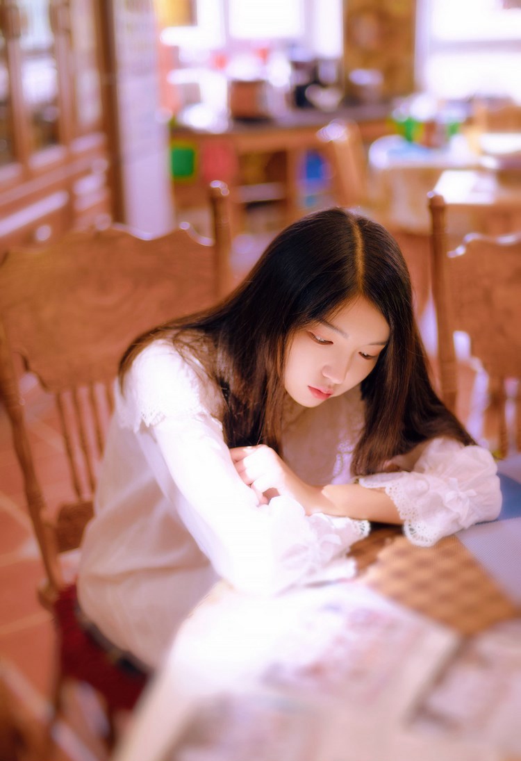 风骚宅男女神人间胸器呼之欲出