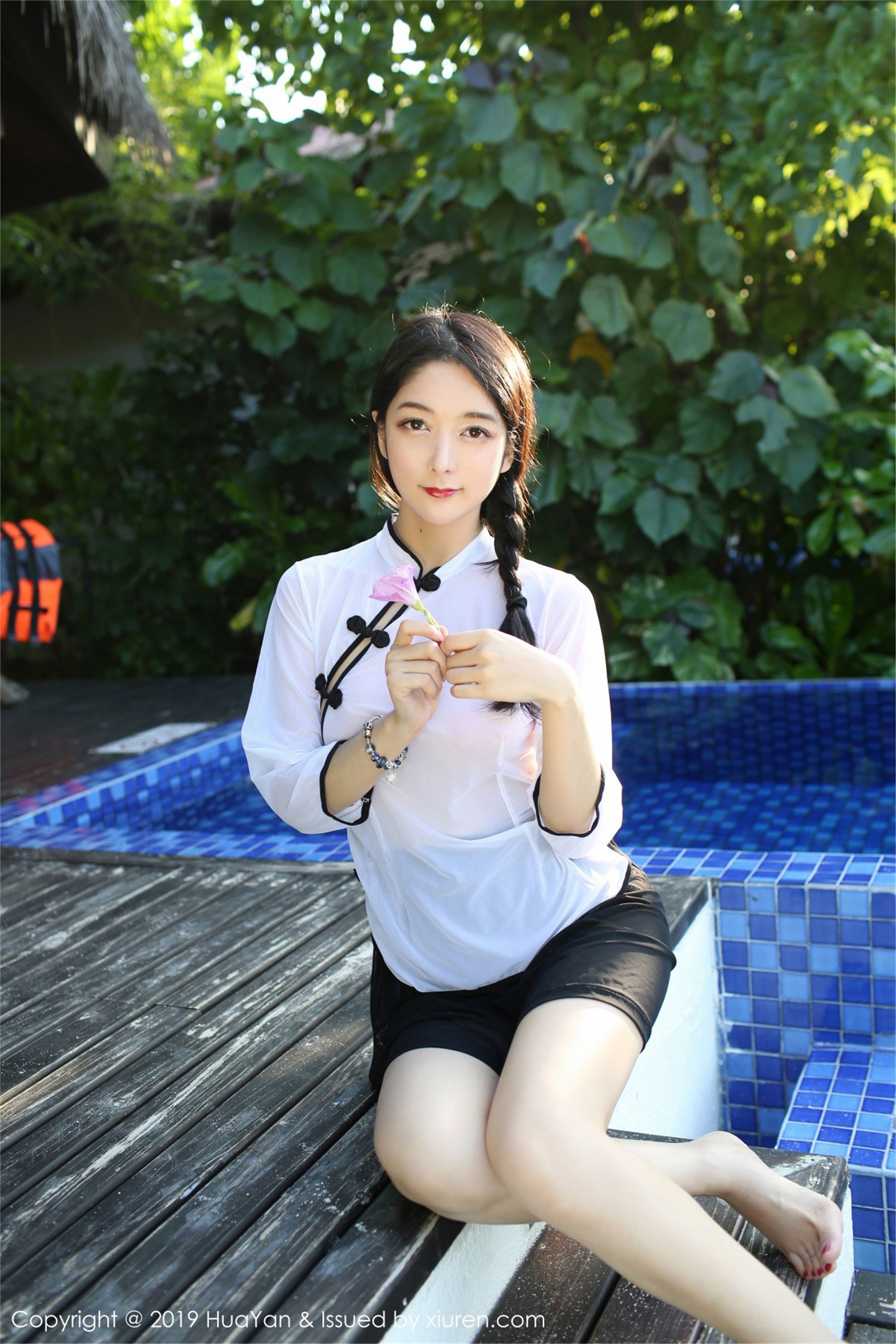 顶级人体艺术美女Angela真空翘臀写真