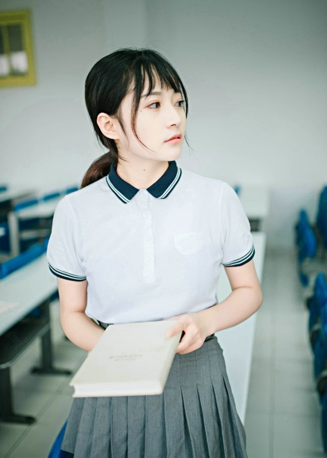 漂亮女局长周于希ol制服诱惑勾人欲火的人体写真