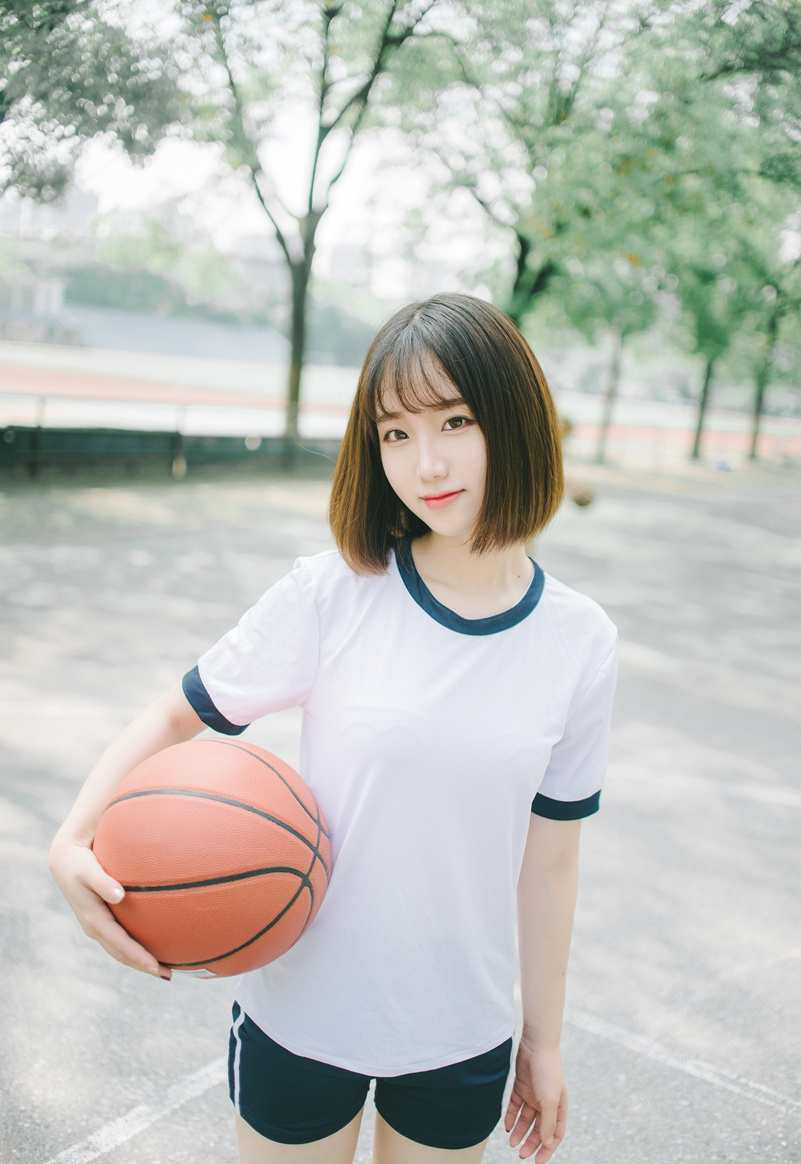 宅男梦中女神甜美性感造型白丝美腿足控福利大尺度写真图片