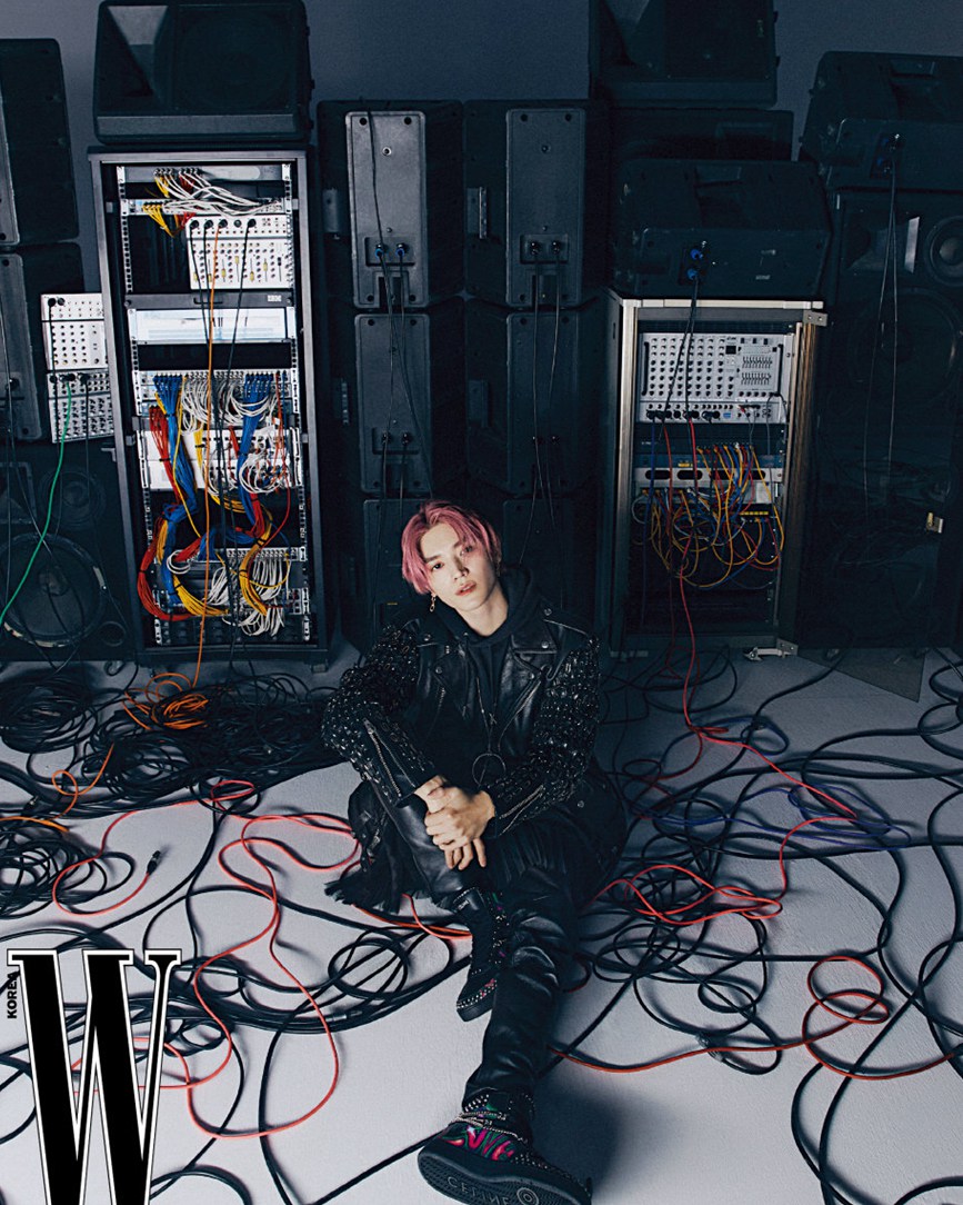 李泰容WKOREA2月刊粉发造型超有魅力