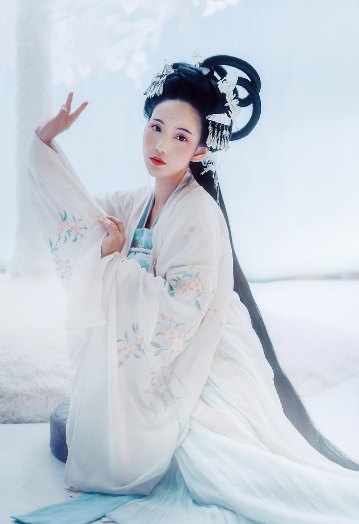 古装美女清新脱俗美若天仙写真
