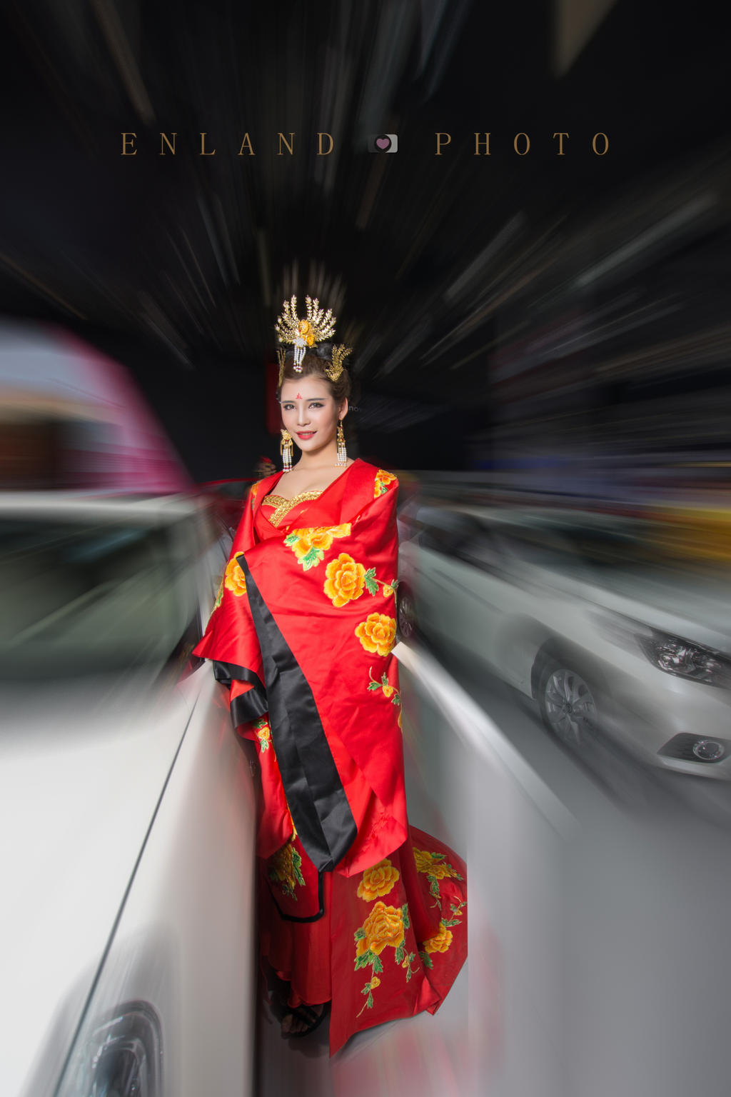 身姿曼妙的香车美女性感写真集