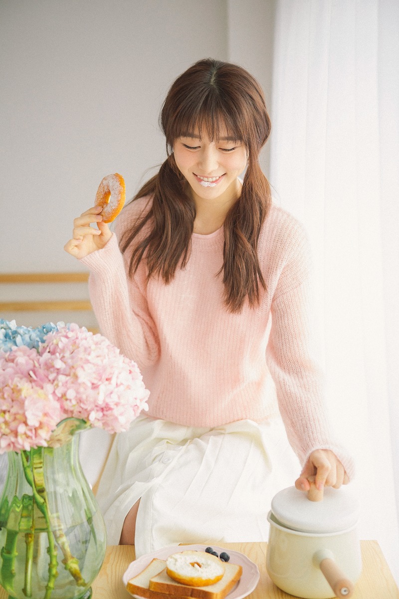 日本清纯女孩居家写真集