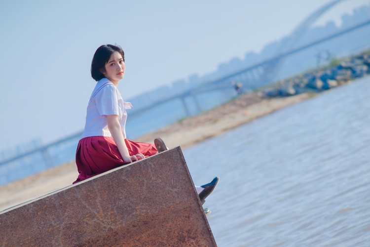 校园短发美女清纯海边jk制服百合文艺写真
