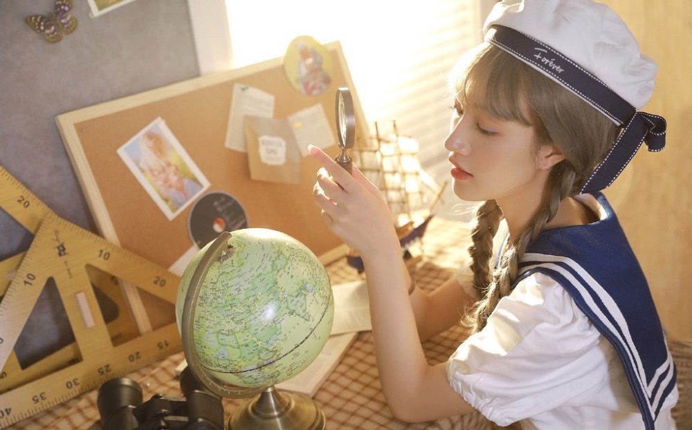 极品文艺美女海军制服诱惑国产高清模特性感写真