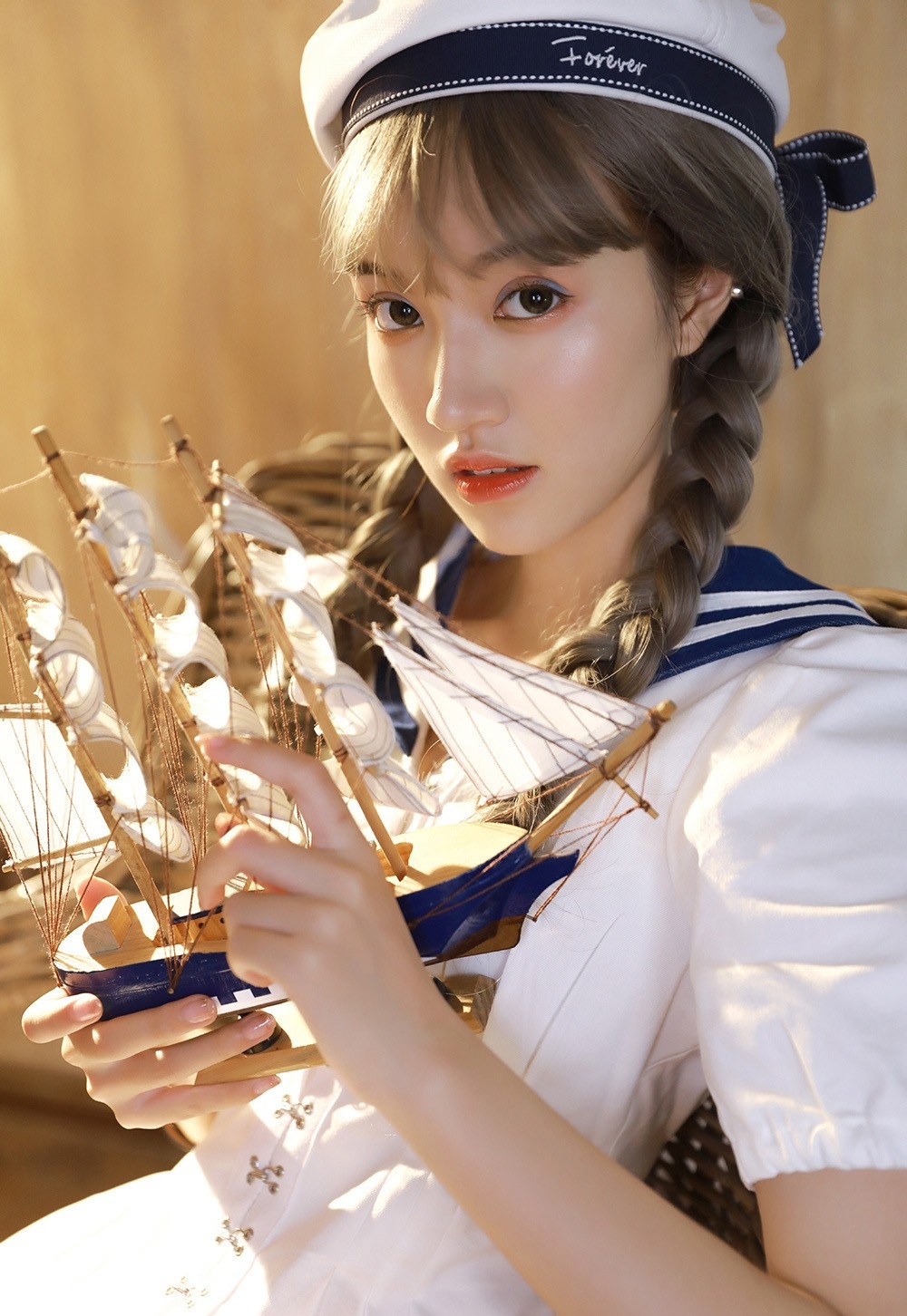 极品文艺美女海军制服诱惑国产高清模特性感写真