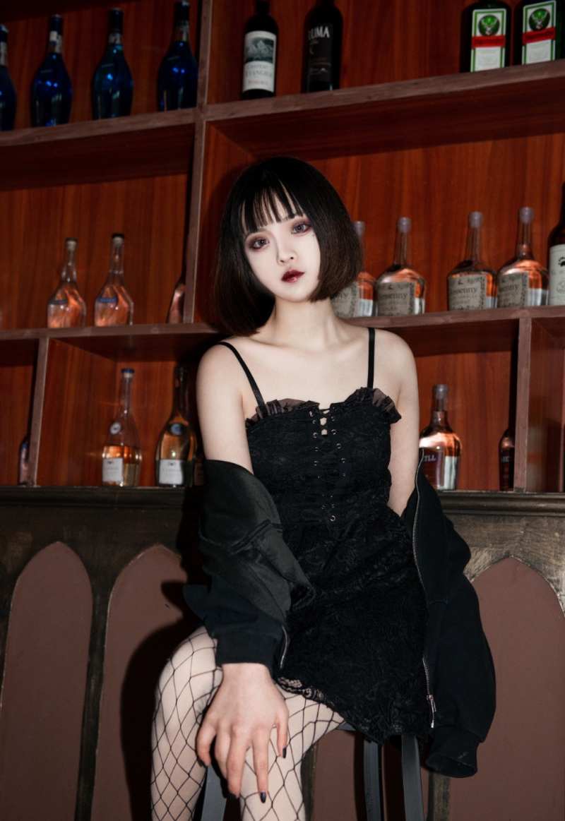暗黑系萝莉少女妩媚妖艳套图