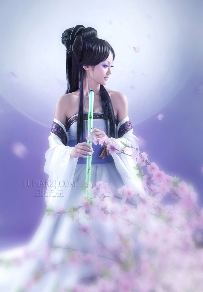 唯美的古装美女图片《萧声》