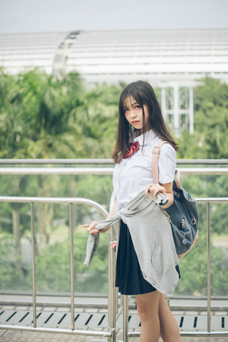 清纯养眼的制服美女国模极品高颜值自拍写真