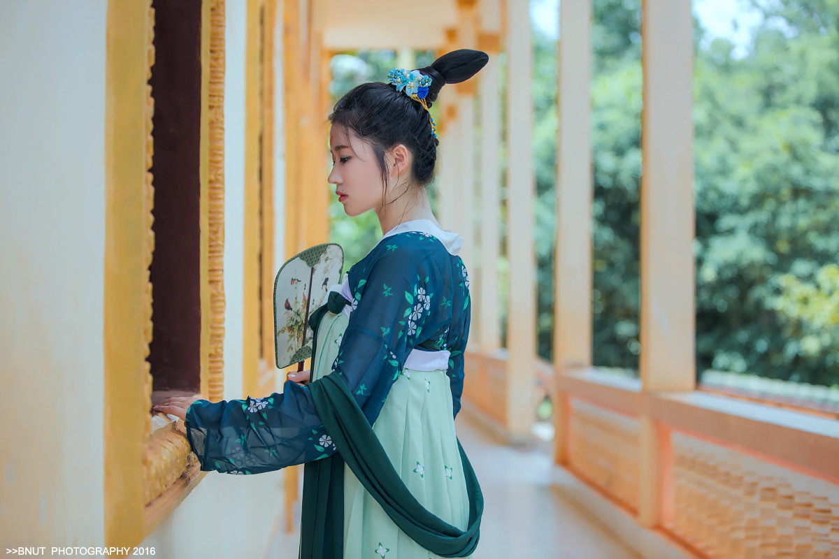 少女古装造型写真