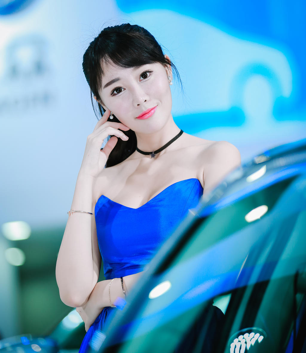 知性优雅的美女车模性感窈窕美女套图