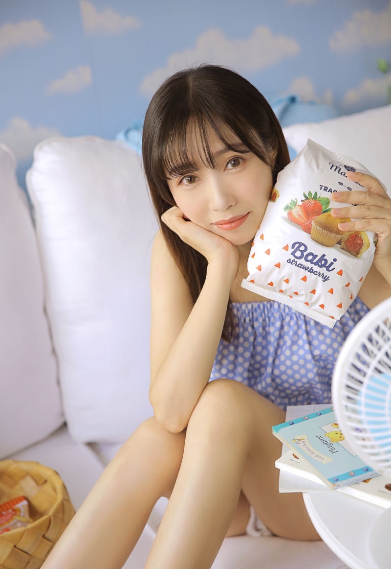 极品美女清秀可人气质干净妹子图