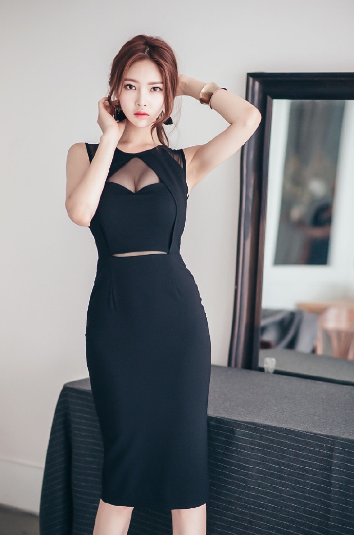 韩国美少妇傲人事业线性感写真