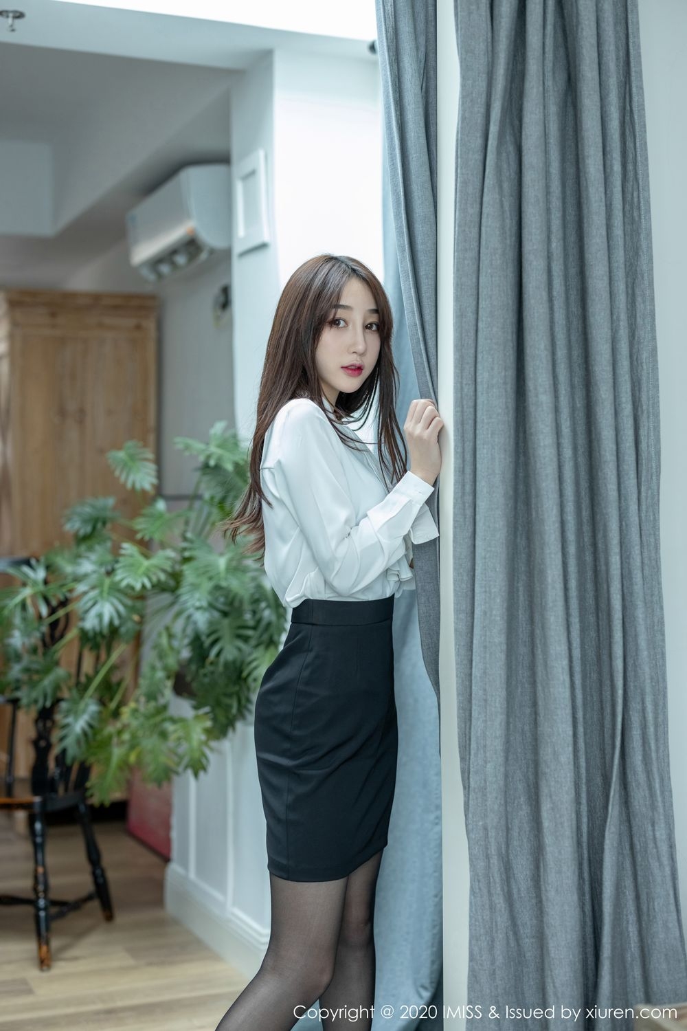 jk制服女子户外职业装充满女人味的私人拍摄