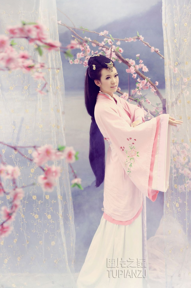 萌妹子古装写真 粉嫩甜美